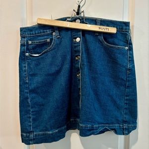 Gap women’s button front denim skirt